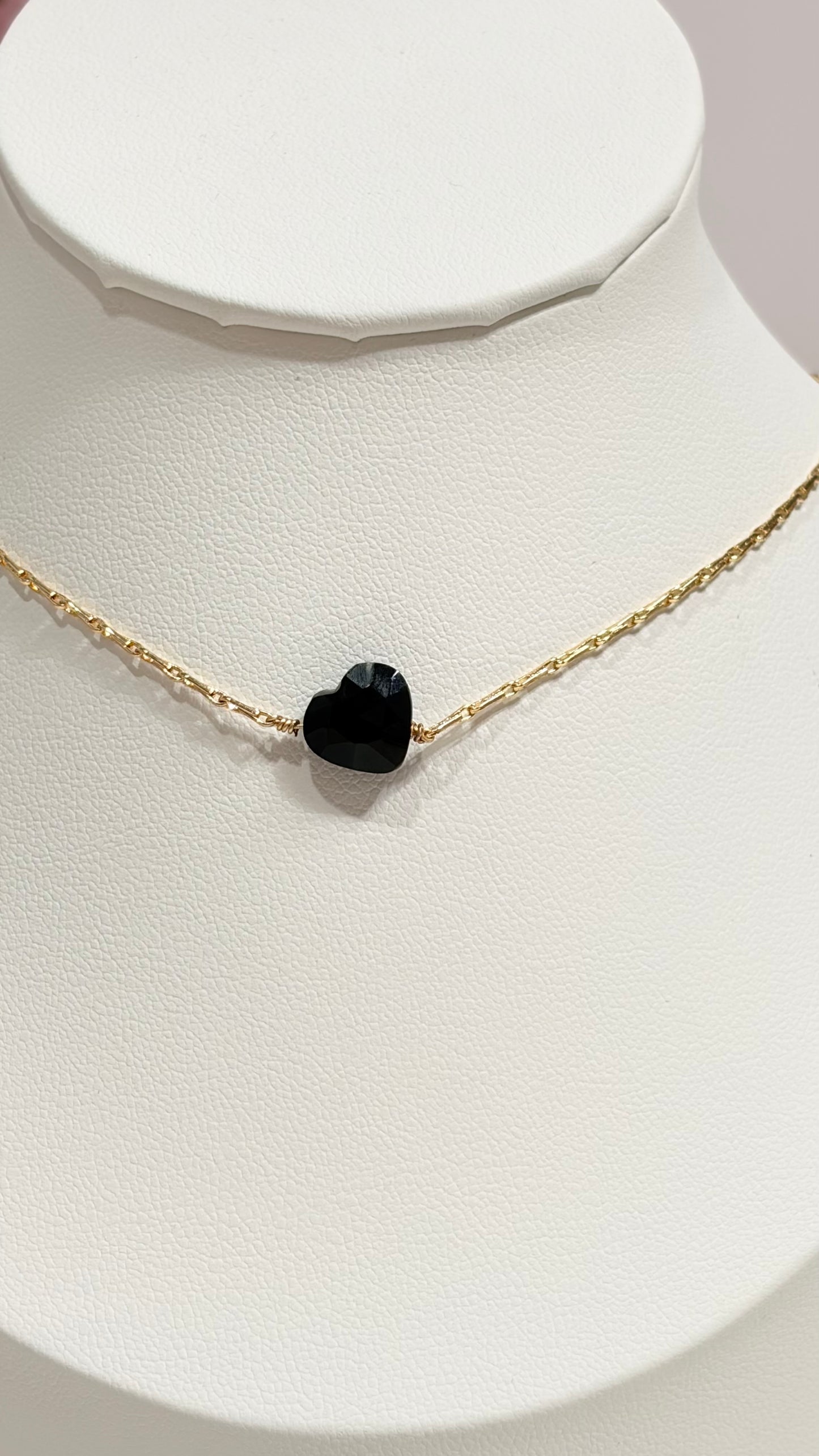 SHINE• Collar Corazón Obsidiana Facetado