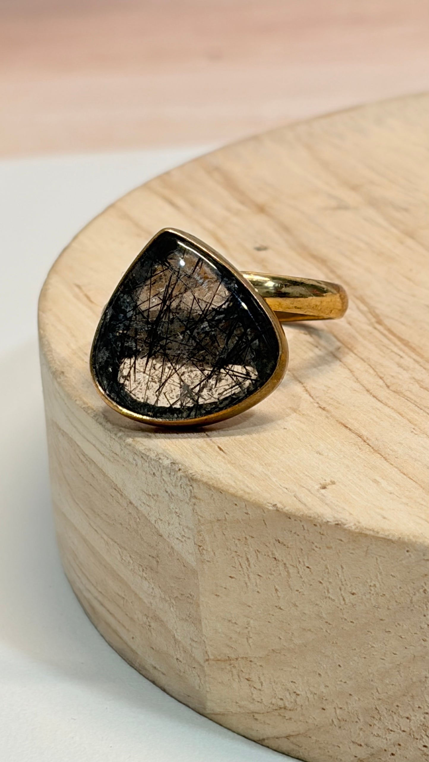 Anillo Cuarzo Turmalinado