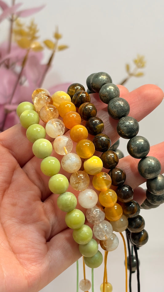 Pulsera de Cuarzo e Hilo