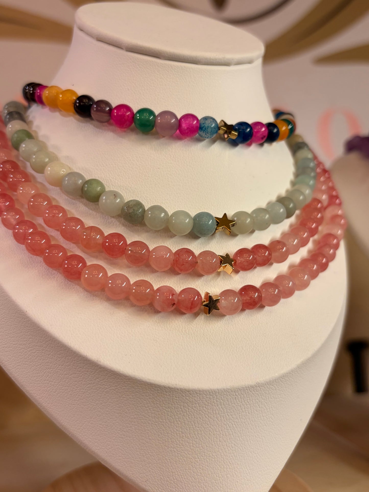 Stock de Bien de Ojo• Gargantillas de Minerales Varias
