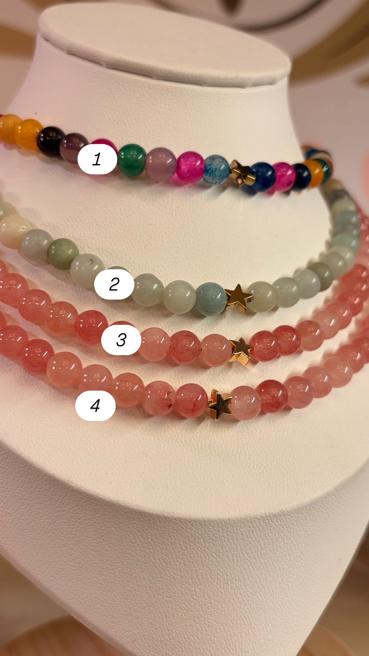 Stock de Bien de Ojo• Gargantillas de Minerales Varias