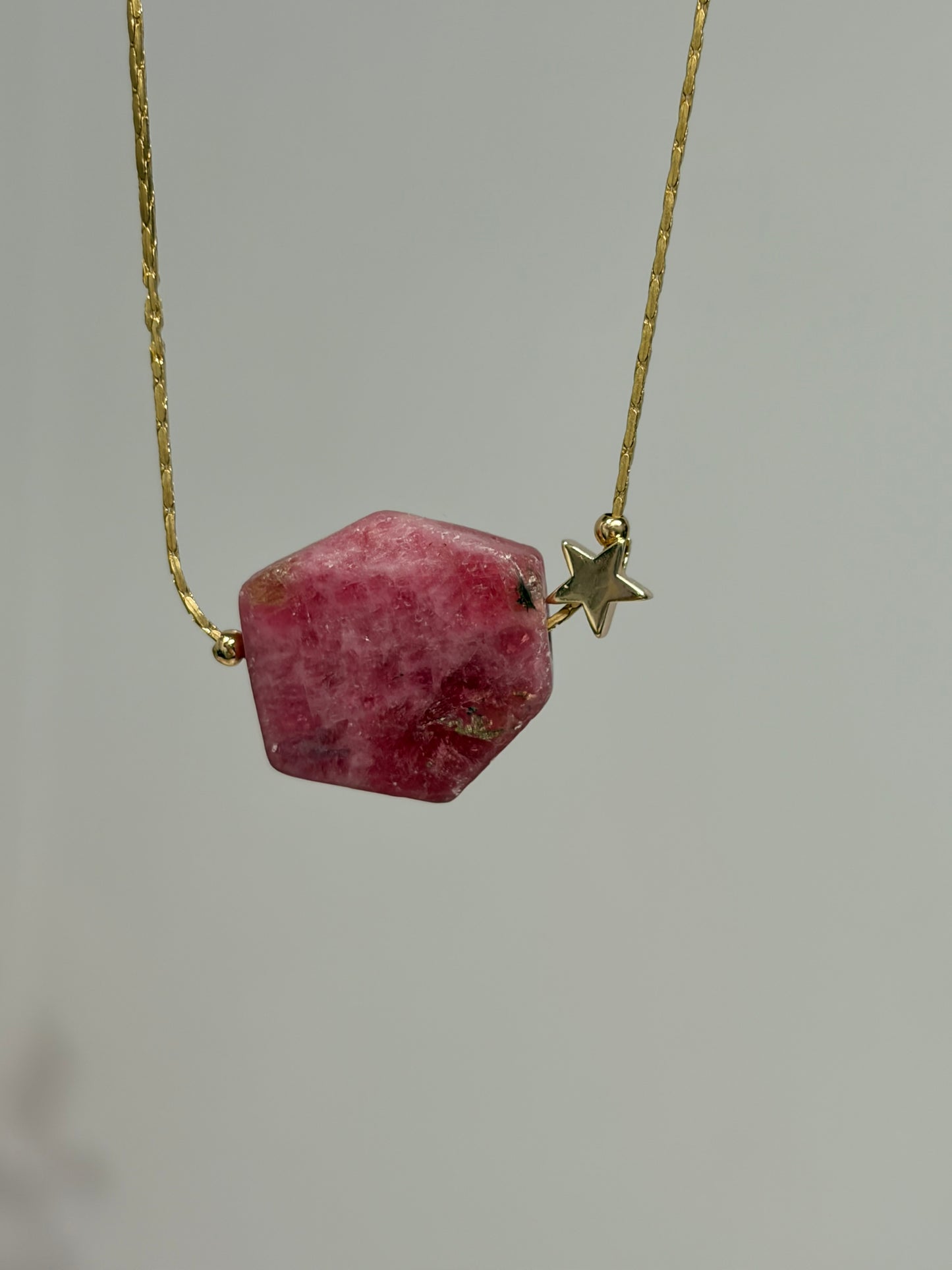 Rodonita Hexagono • Brillos de Universo