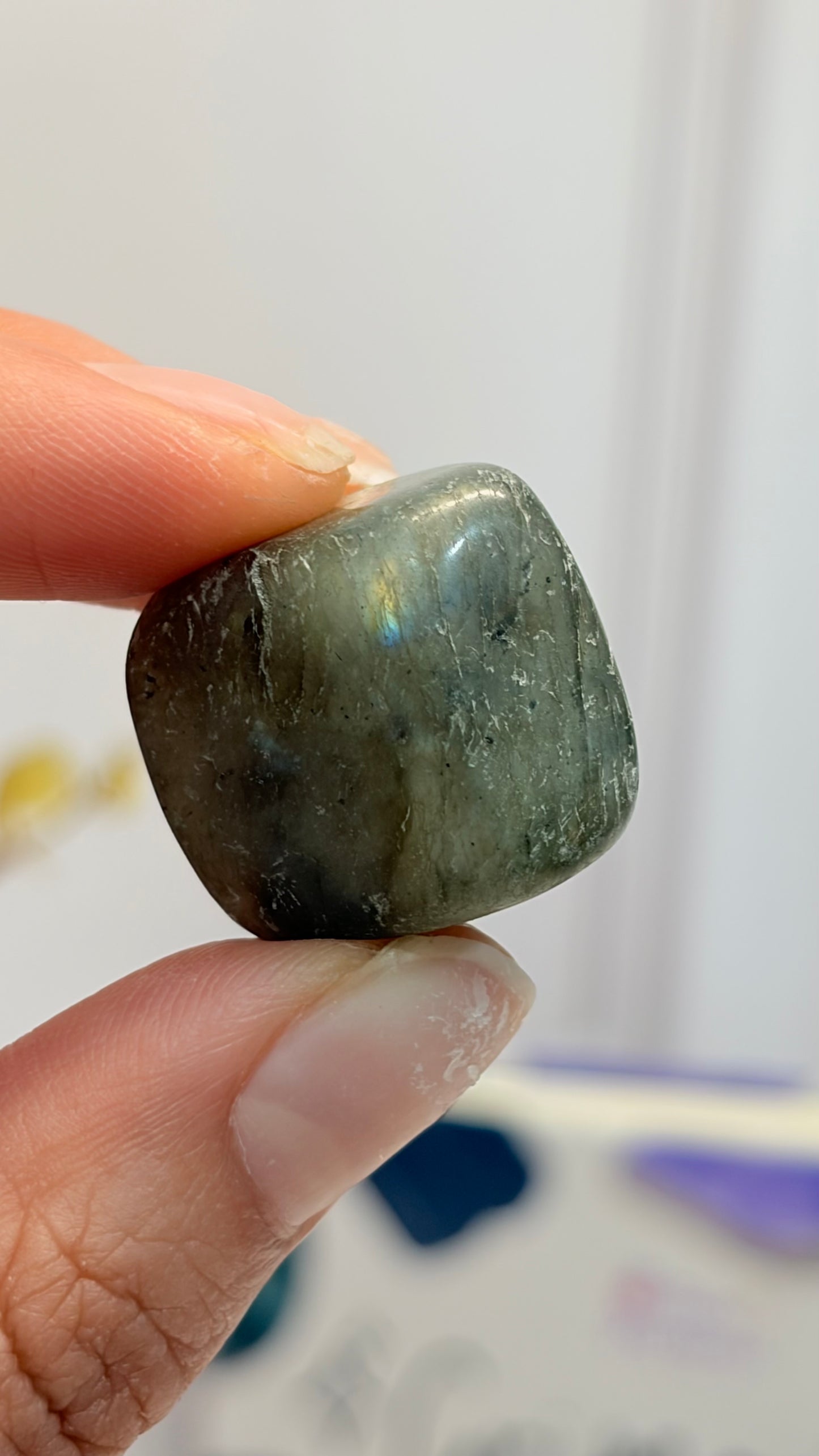 Labradorita • Minerales en Bruto