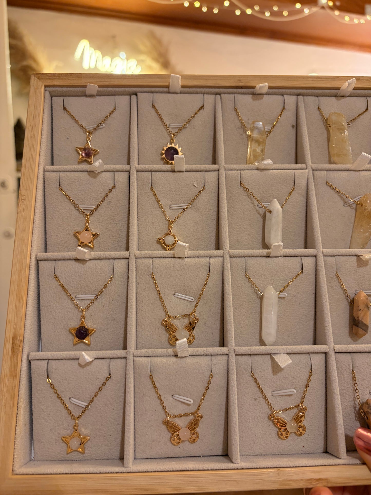 Stock de Bien de Ojo•Collares Varios
