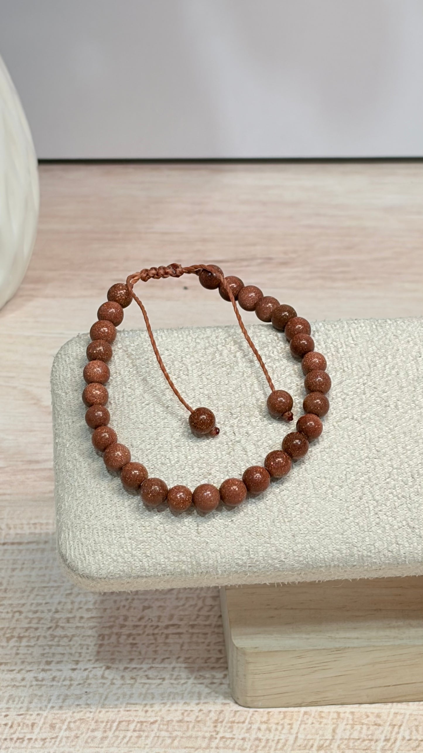 Pulsera de Cuarzo e Hilo