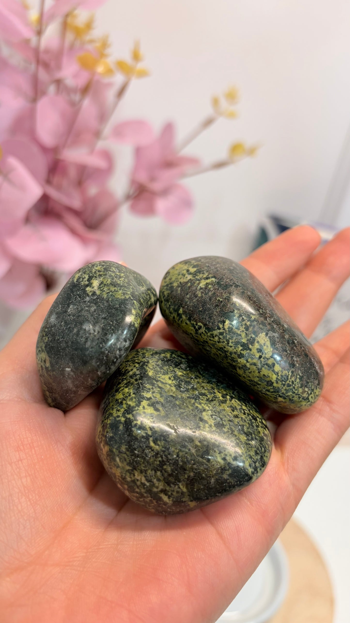 Serpentina• Minerales en Bruto