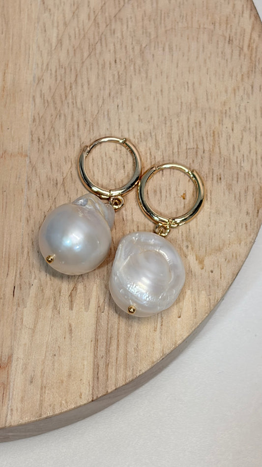 Aretes de Perla Polaris.