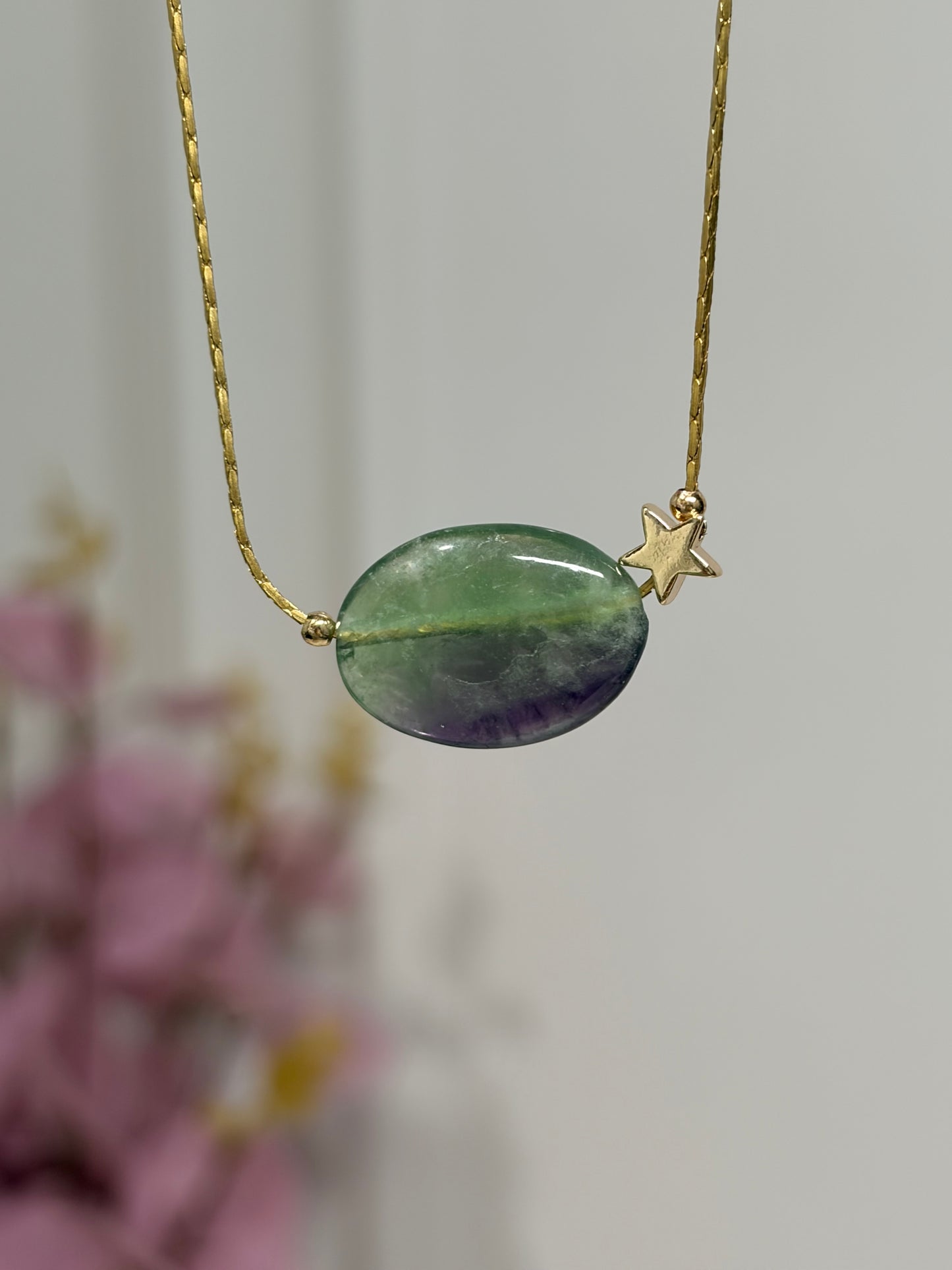 Fluorita Oval • Brillos de Universo