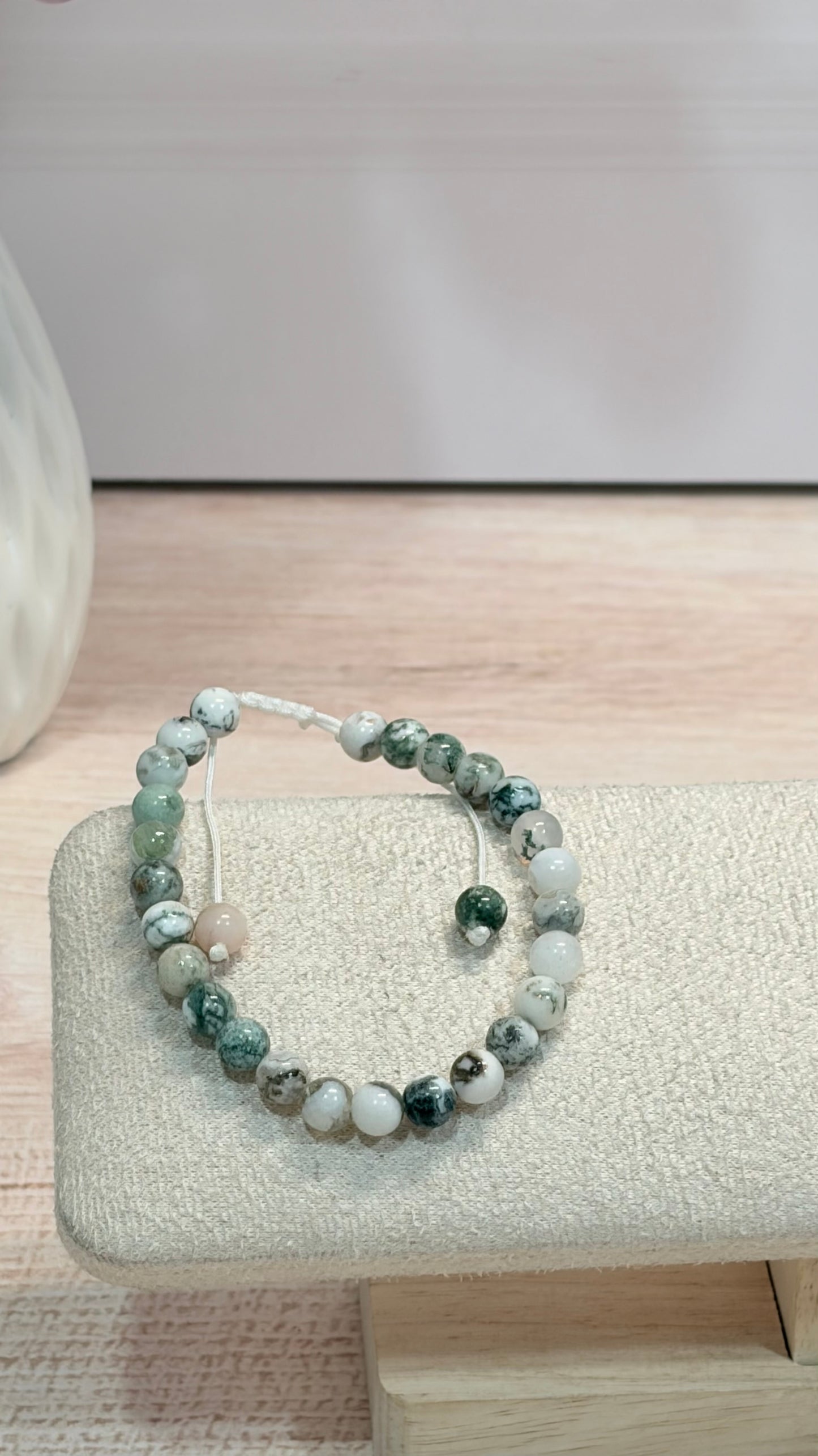 Pulsera de Cuarzo e Hilo