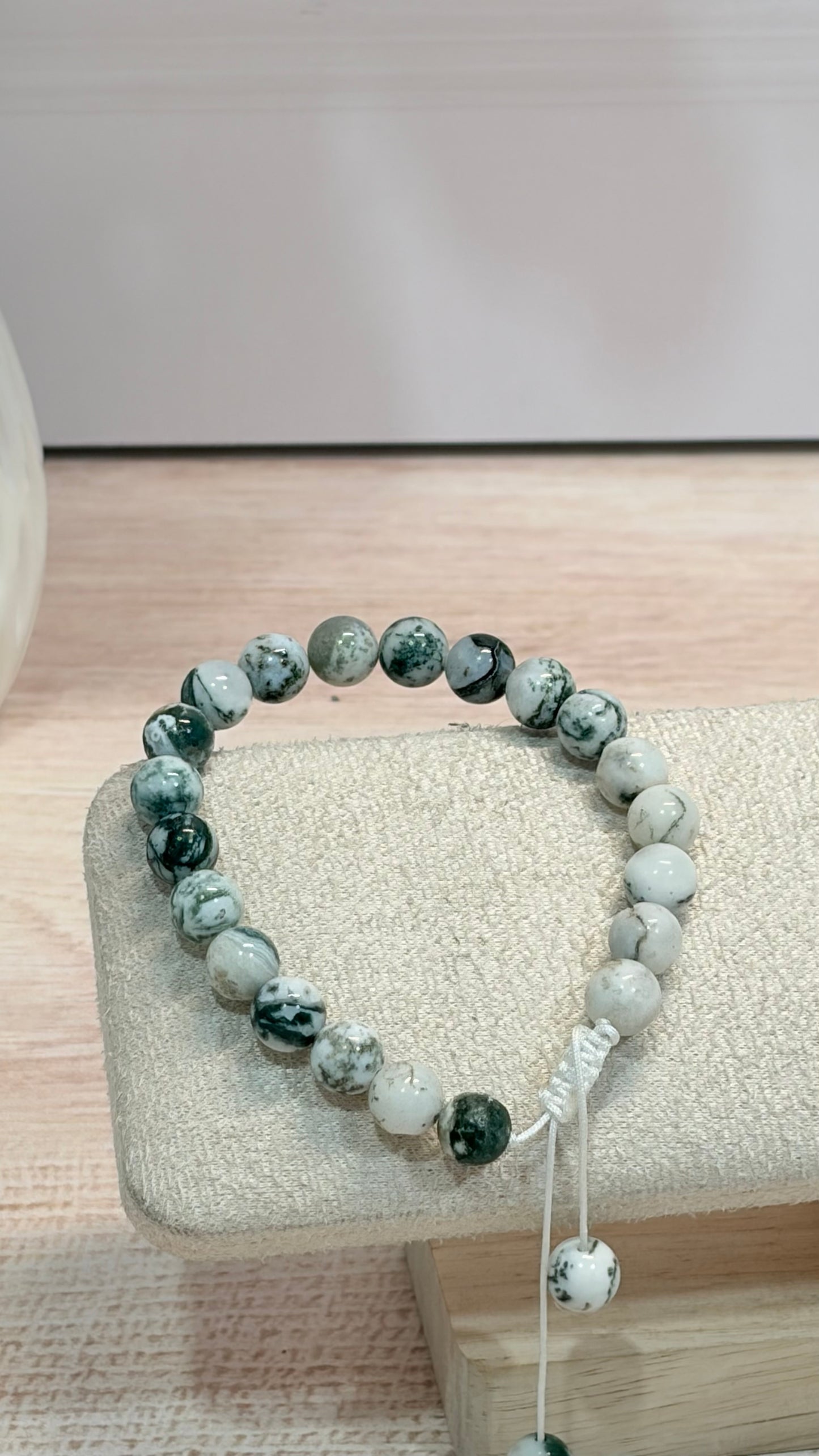 Pulsera de Cuarzo e Hilo