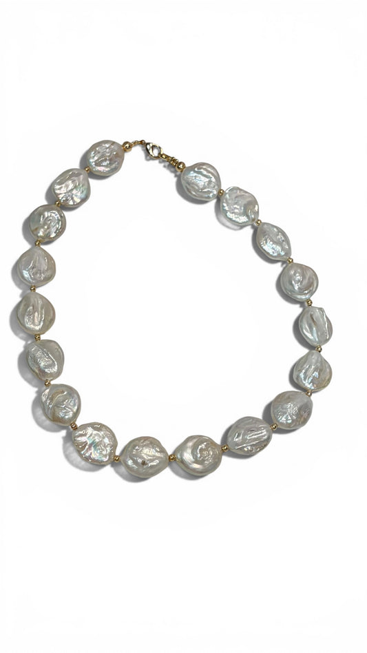 Gargantilla Chunky° Perla Ovalada Circular.